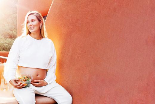 Mom Talk with Sakara Life Founders and Working Moms Danielle Duboise and Whitney Tingle